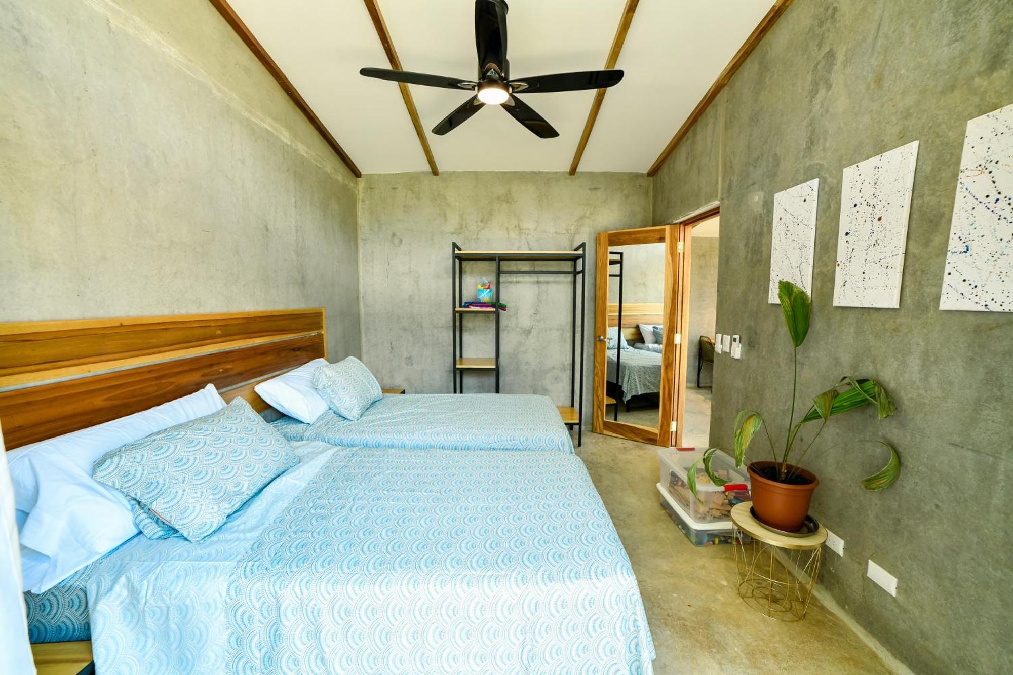 Casa La Vaca Loca * Tamarindo