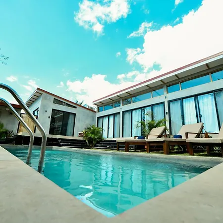 Casa La Vaca Loca Apartment Tamarindo Exterior photo