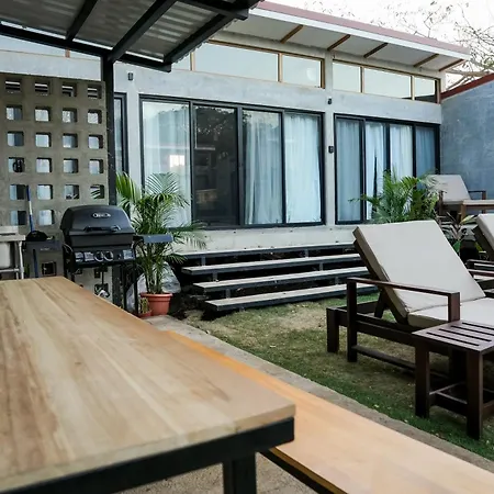 Casa La Vaca Loca Apartment Tamarindo Exterior photo