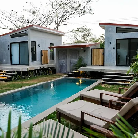 Casa La Vaca Loca Apartment Tamarindo Exterior photo
